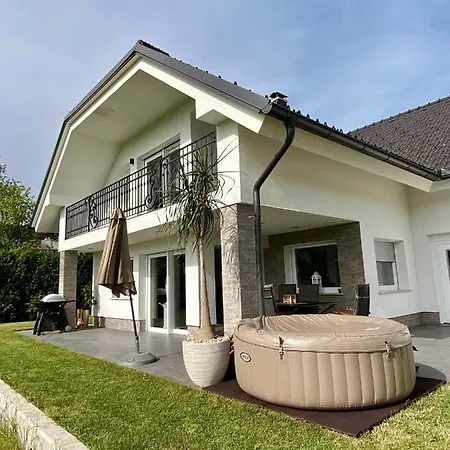 Сasa de vacaciones Hisa Helena Kranj