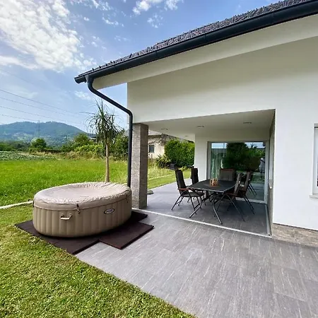 Vakantiehuis Hiša Helena