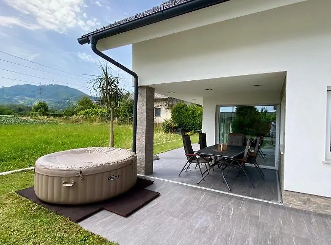 Semesterbostad Hisa Helena